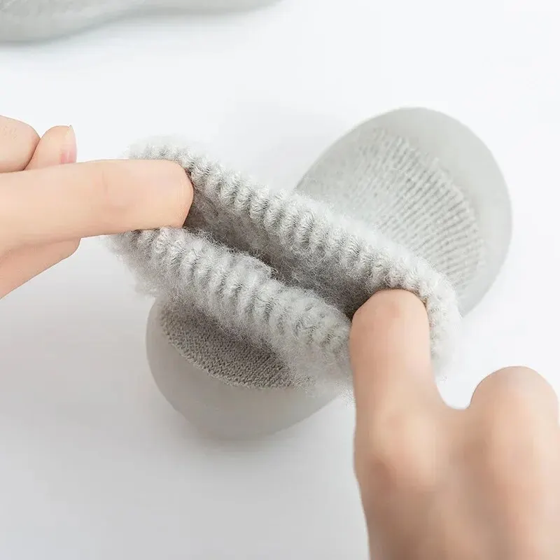 Zapatos acolchados de invierno para bebé, calcetines de fondo suave antideslizantes para interiores, gruesos, cálidos, de tubo alto - imagen 3