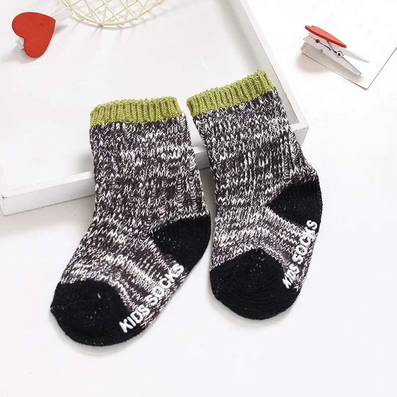 Calcetines antideslizantes gruesos para bebé en otoño e invierno - imagen 5