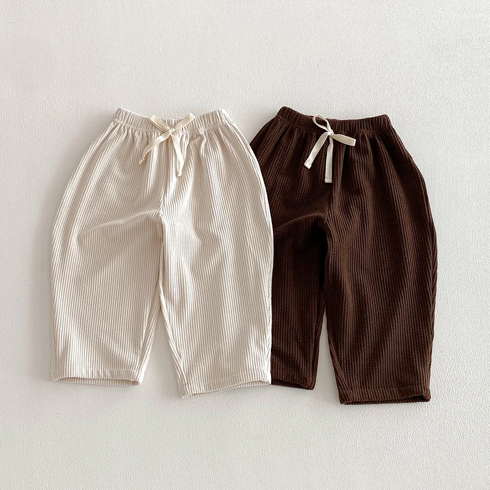 Pantalones de pana elásticos con bolsillos para niños