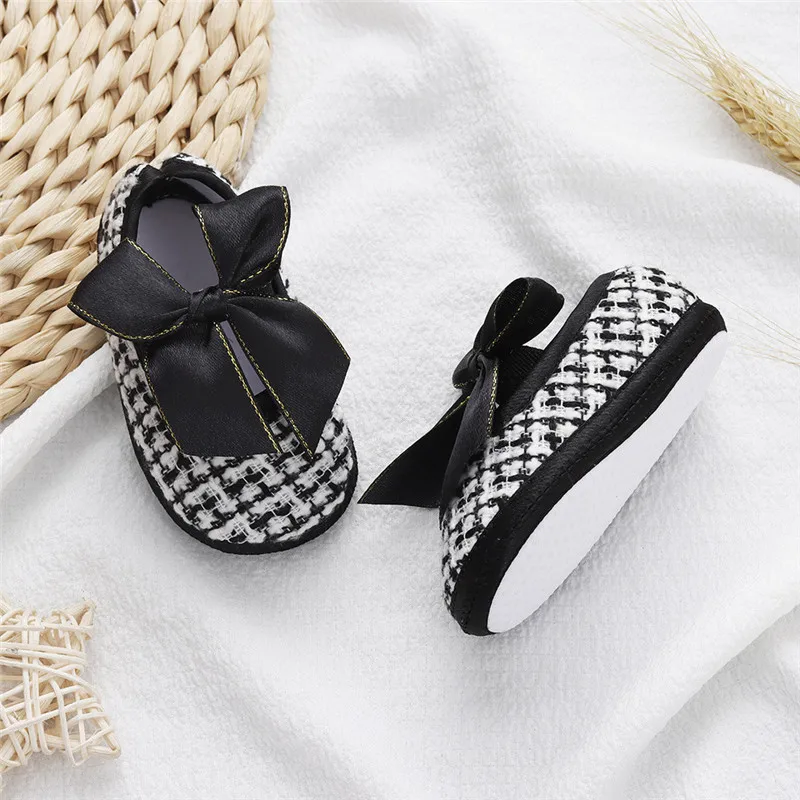 Zapatos de bebé planos antideslizantes con lazo para niñas - imagen 2