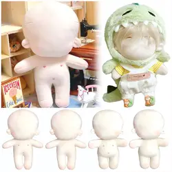 Muñeca peluche artesanal bordada en algodón para niña