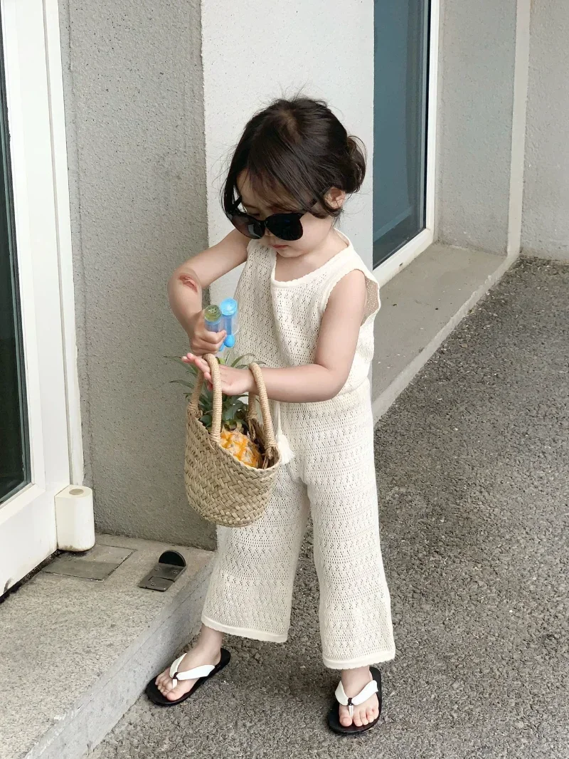 Conjunto niña dos piezas de punto fino con chaleco transpirable - imagen 4