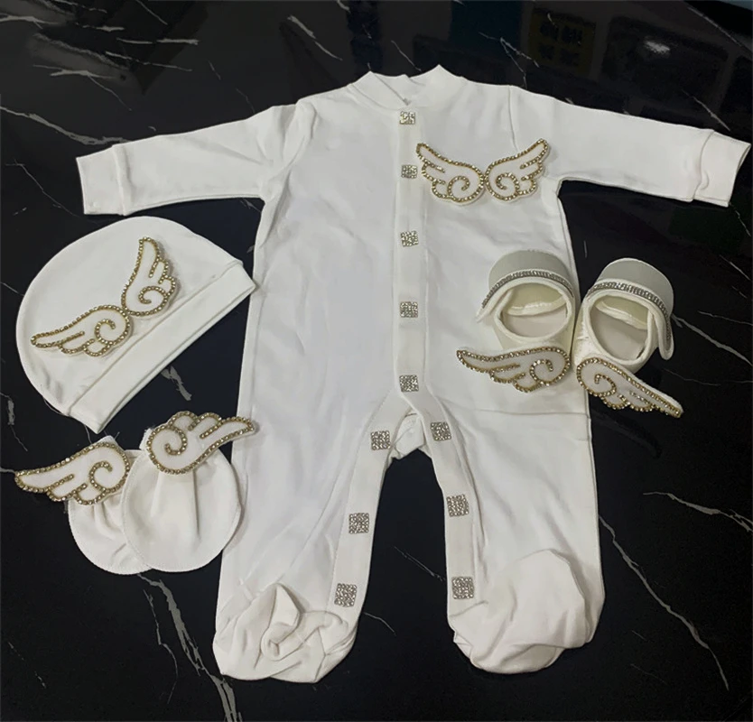 wings silver button