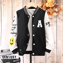 Chaqueta sport beisbol infantil con estampado contrastante