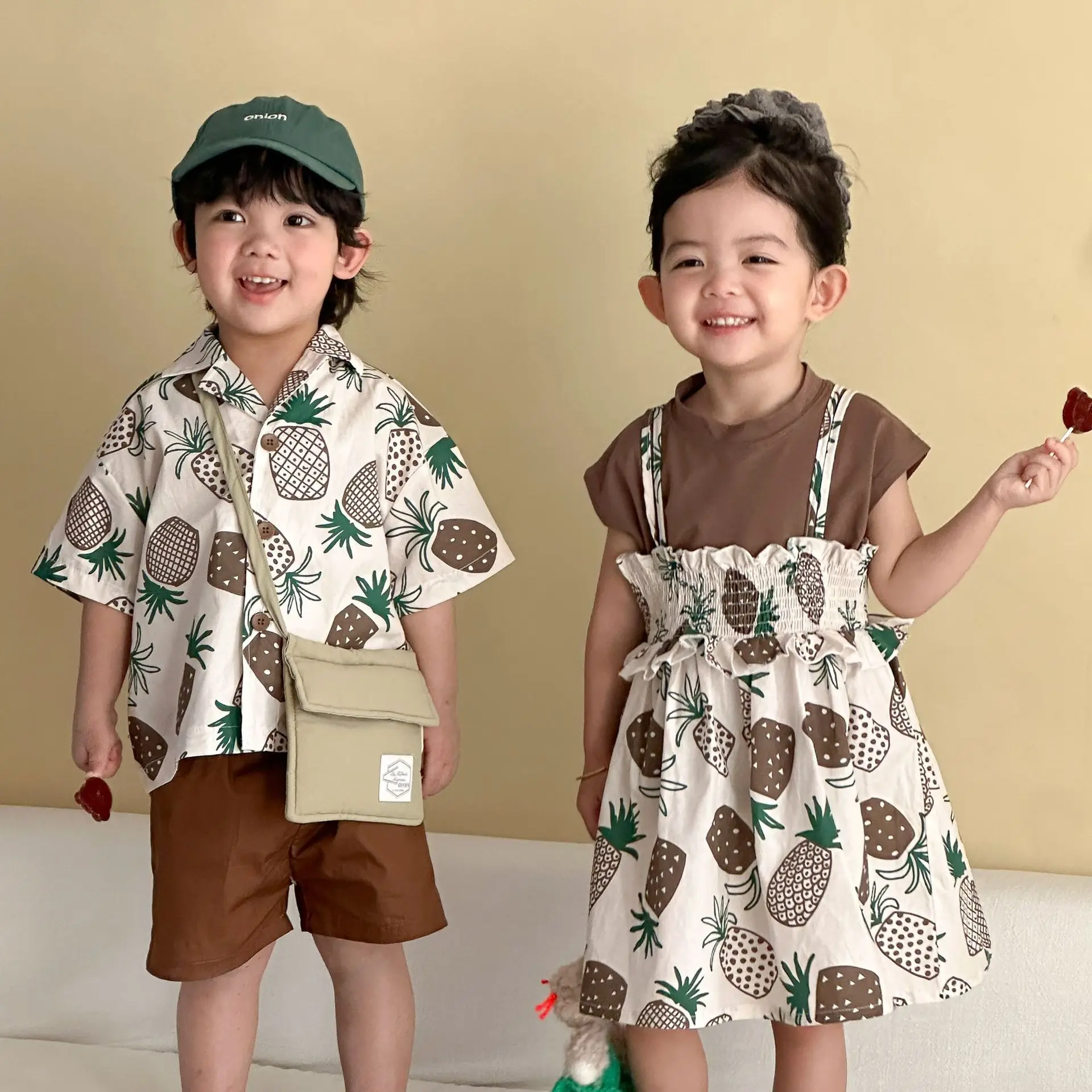 Conjunto de verano para niños con camiseta de frutas y shorts