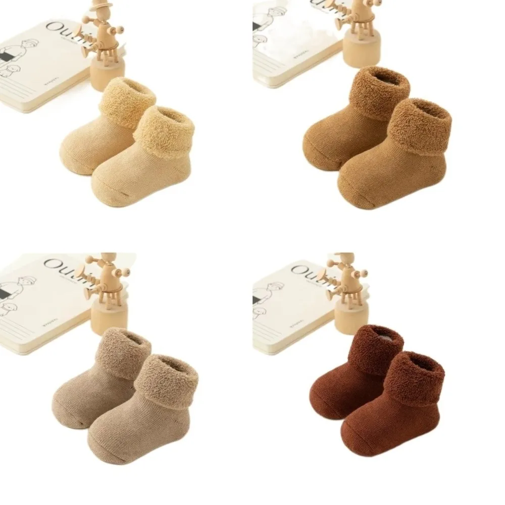 Calcetines de lana a la moda para niños de 0 a 3 años, calcetines con forro de terciopelo en bucle para bebés, calzado para recién nacidos de Color sólido, calcetines para el suelo de la nieve - imagen 4