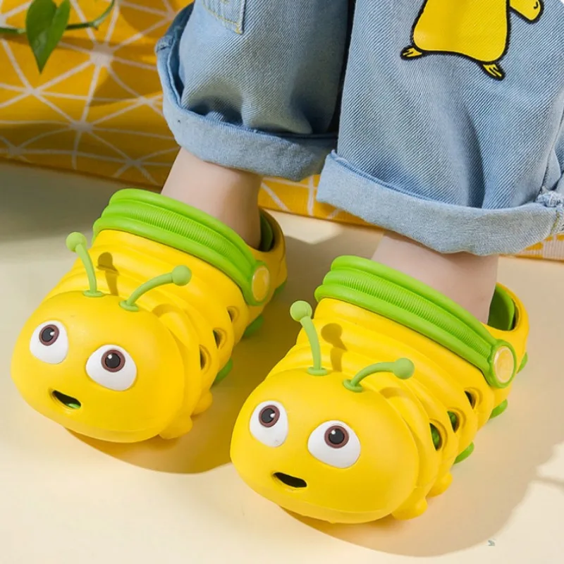 Zapatos con agujeros para niños de verano, sandalias con bonitos dibujos de oruga para bebés y niñas, zapatillas antideslizantes de suela suave transpirable para niños de 1 a 4 años - imagen 2