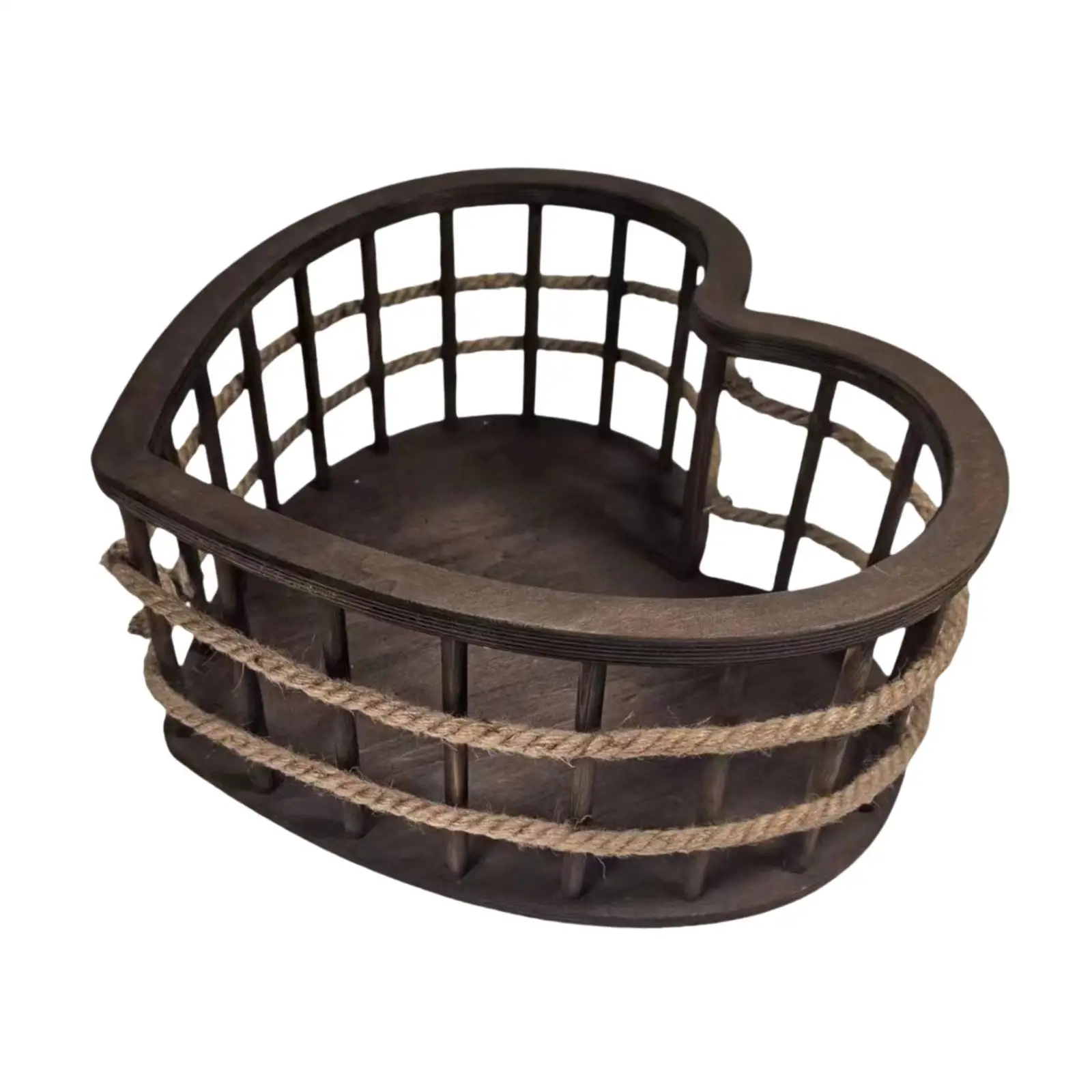 Cesta de madera con forma corazón para fotos de recién nacido - imagen 3
