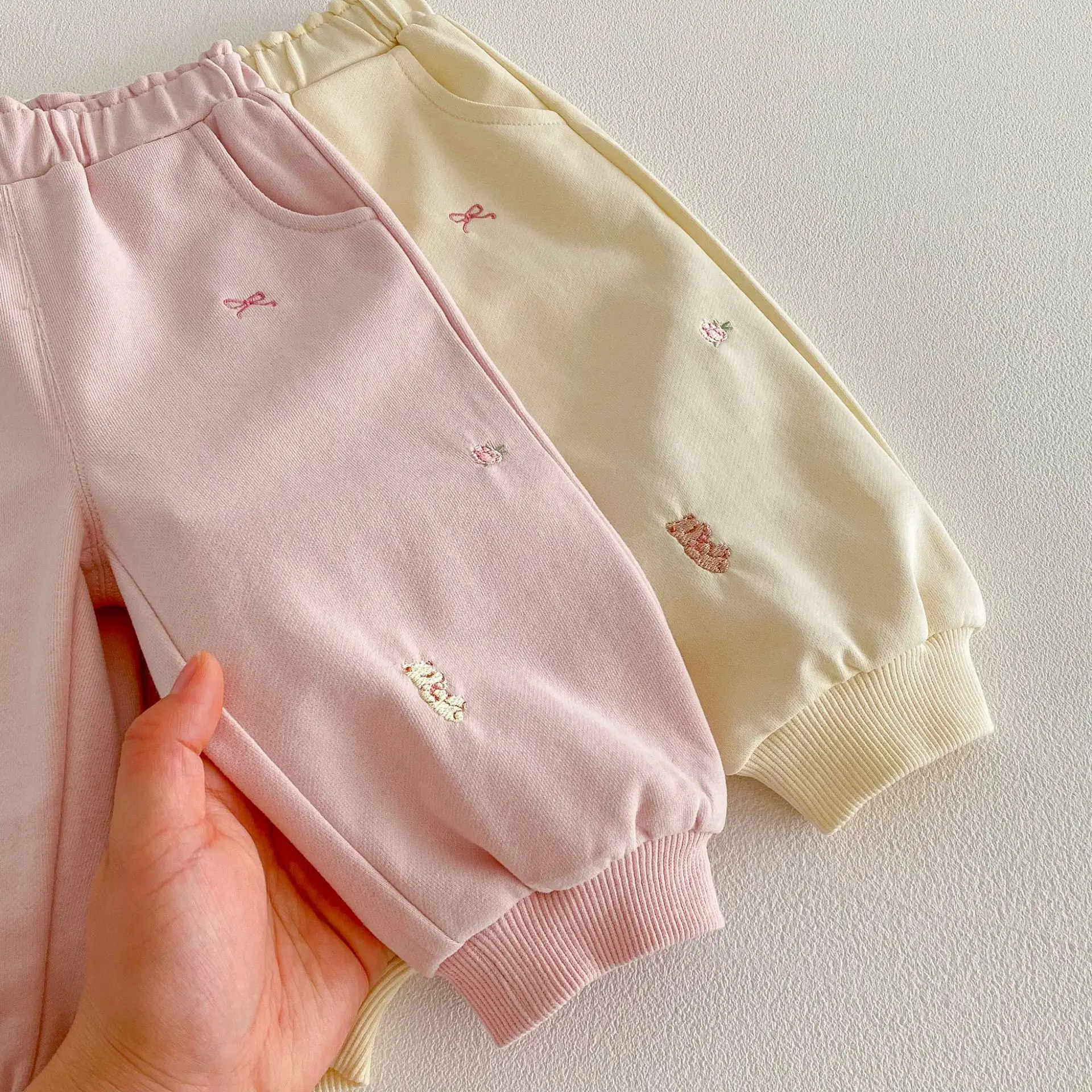 Pantalones jogger bordados para niños pequeños de primavera, pantalones con puños suaves para niñas de 0 a 5 años - imagen 2
