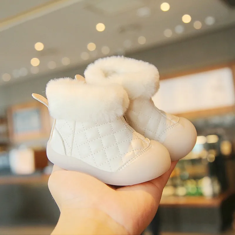 Otoño Invierno, botas de nieve para niñas, zapatos cálidos de felpa para niños al aire libre, botas antideslizantes de suela suave para niños, zapatos para niños pequeños de dibujos animados - imagen 4