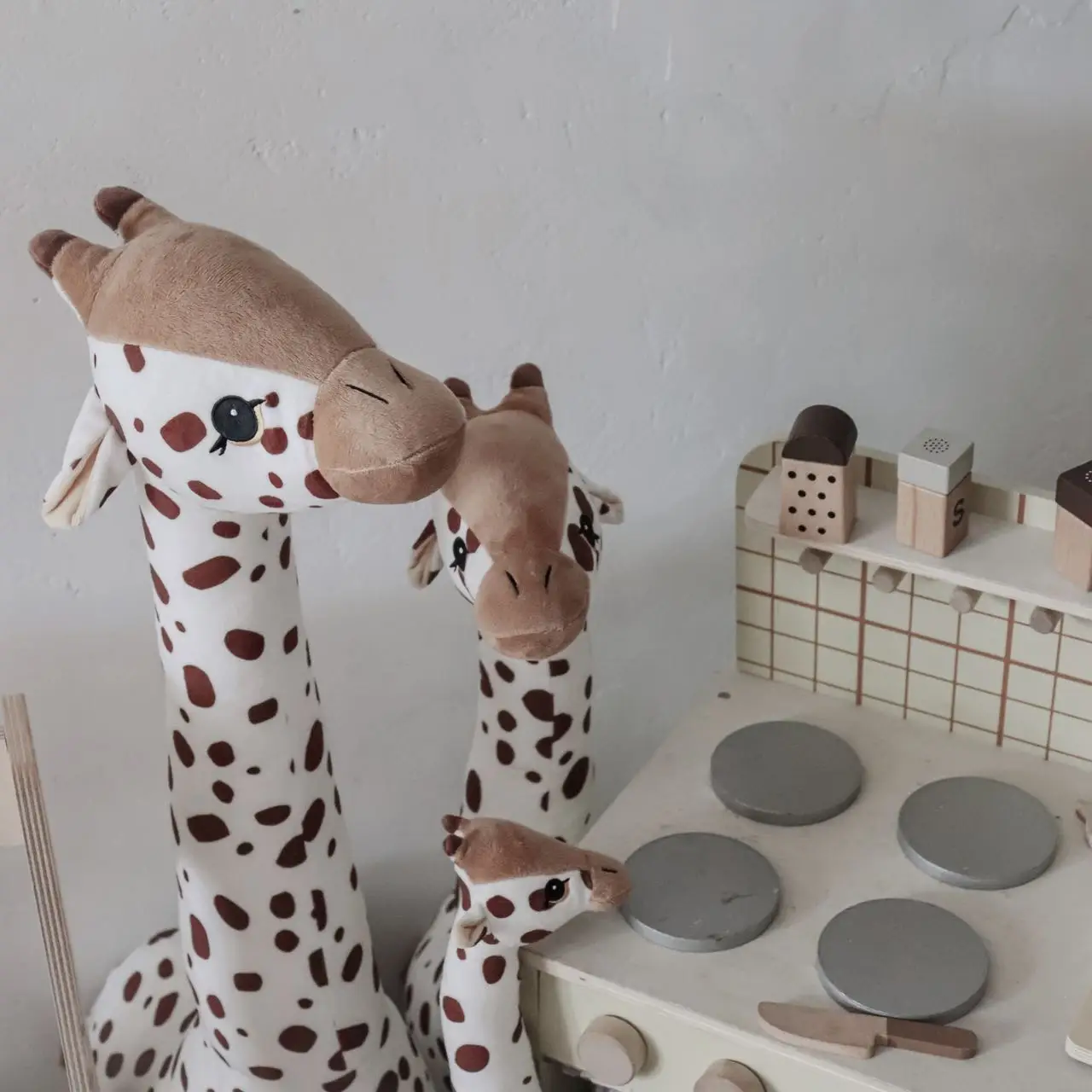 Muñeco jirafa marrón, muñeca compañero durmiendo para bebé, muñeca cómoda, regalo, decoración de habitación de recién nacido - imagen 2