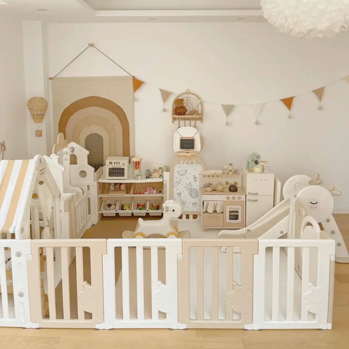 Patio de juegos para niños, parque infantil de plástico HDPE, vallas de puerta de seguridad interior y parque infantil para bebés con tapete de juego - imagen 2