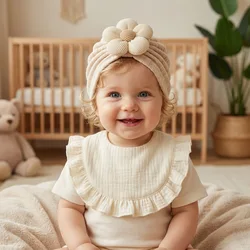 Set de baberos y gorro bebé con salivero a volantes antimanchas