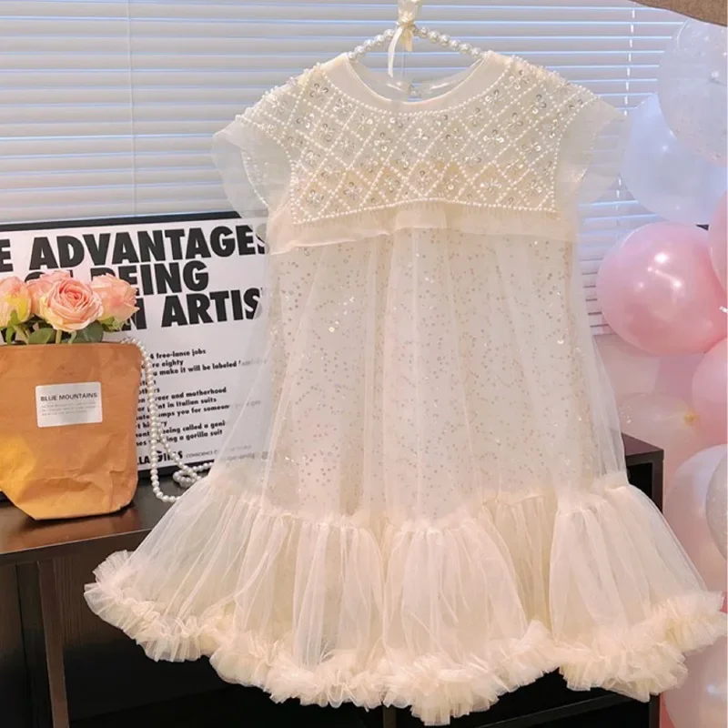Vestido de princesa con cuello de perlas para niña