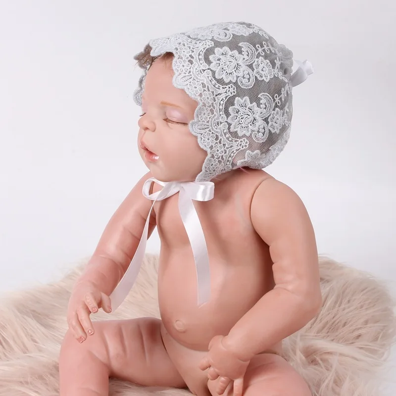 Gorros de encaje para bebés – Suaves y color sólido en fotos - imagen 5