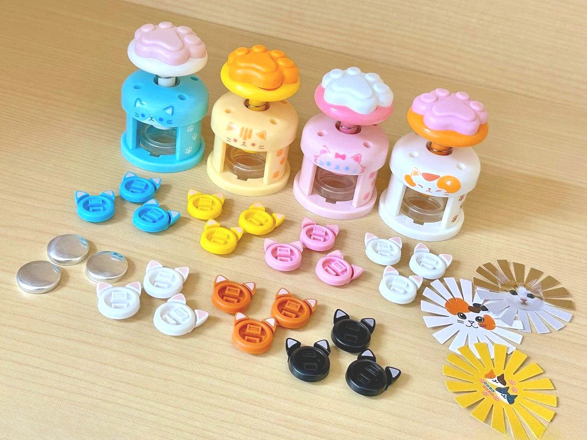 Juguetes cápsula de espíritus juguetes lindos ¡Marca real! Neko-neko puede hacer insignias mascota Calico esmoquin gato persa gato maldito figuras de ensamblaje