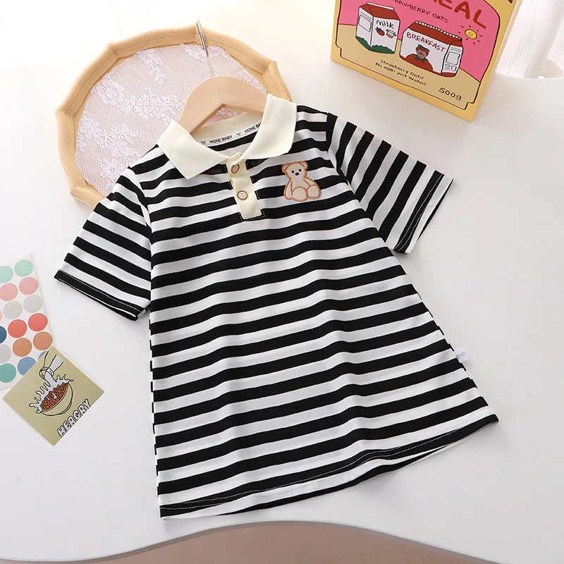 Vestido polo de verano para niña con oso bordado y falda a rayas - imagen 4
