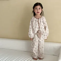 Pijama de algodón floral para niña – Cómoda para casa