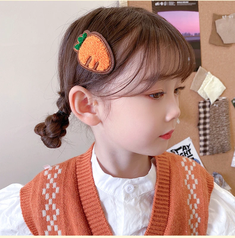 Pinza kawaii de felpa con diseño de oso