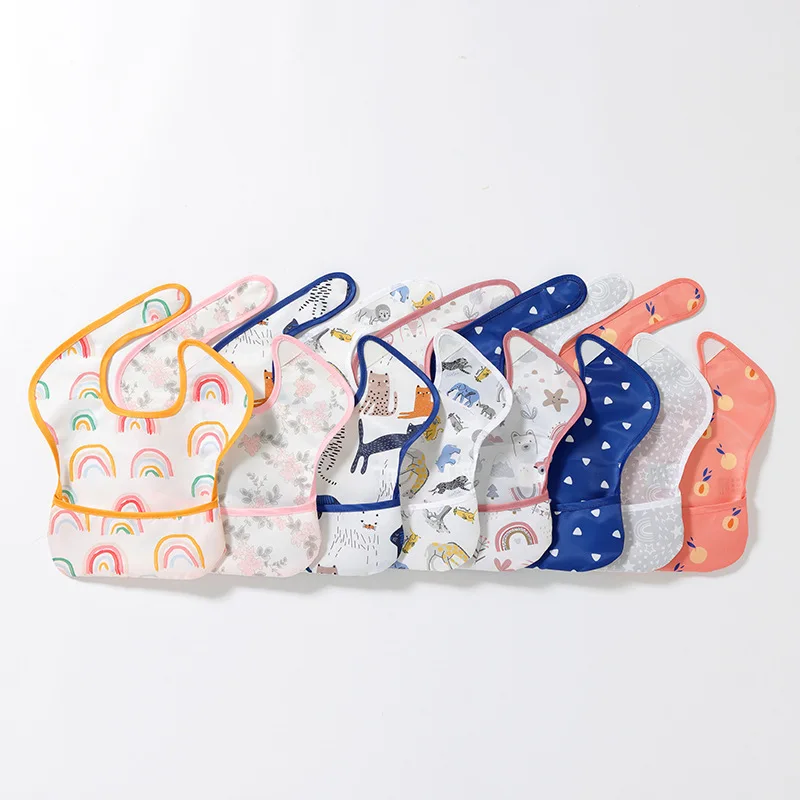 Babero impermeable con estampado infantil para bebé – Cierre regulable