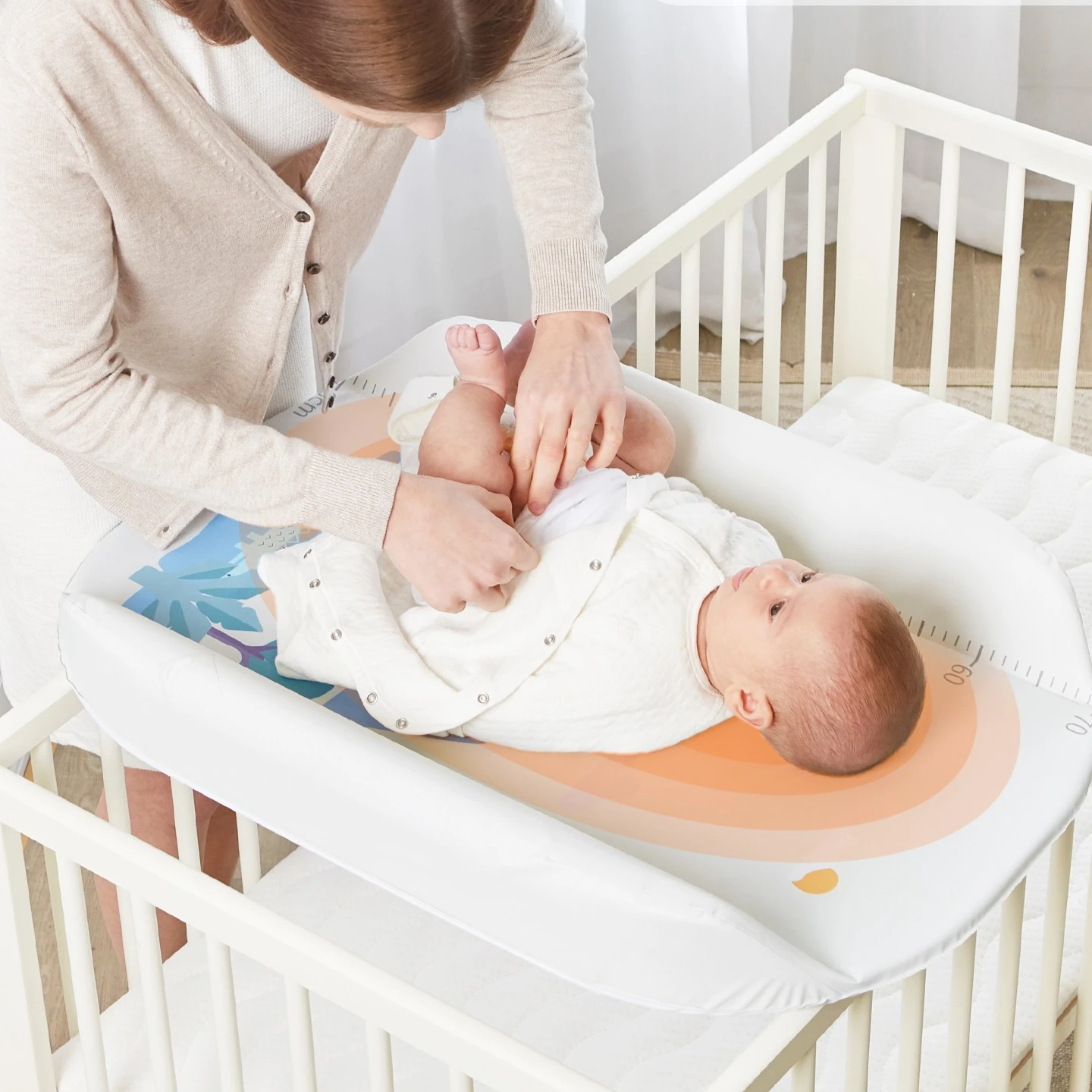 Cambiador de bebé, cinturón de seguridad ajustable suave y antideslizante, lavable e impermeable, cambiador para Cribe - imagen 2