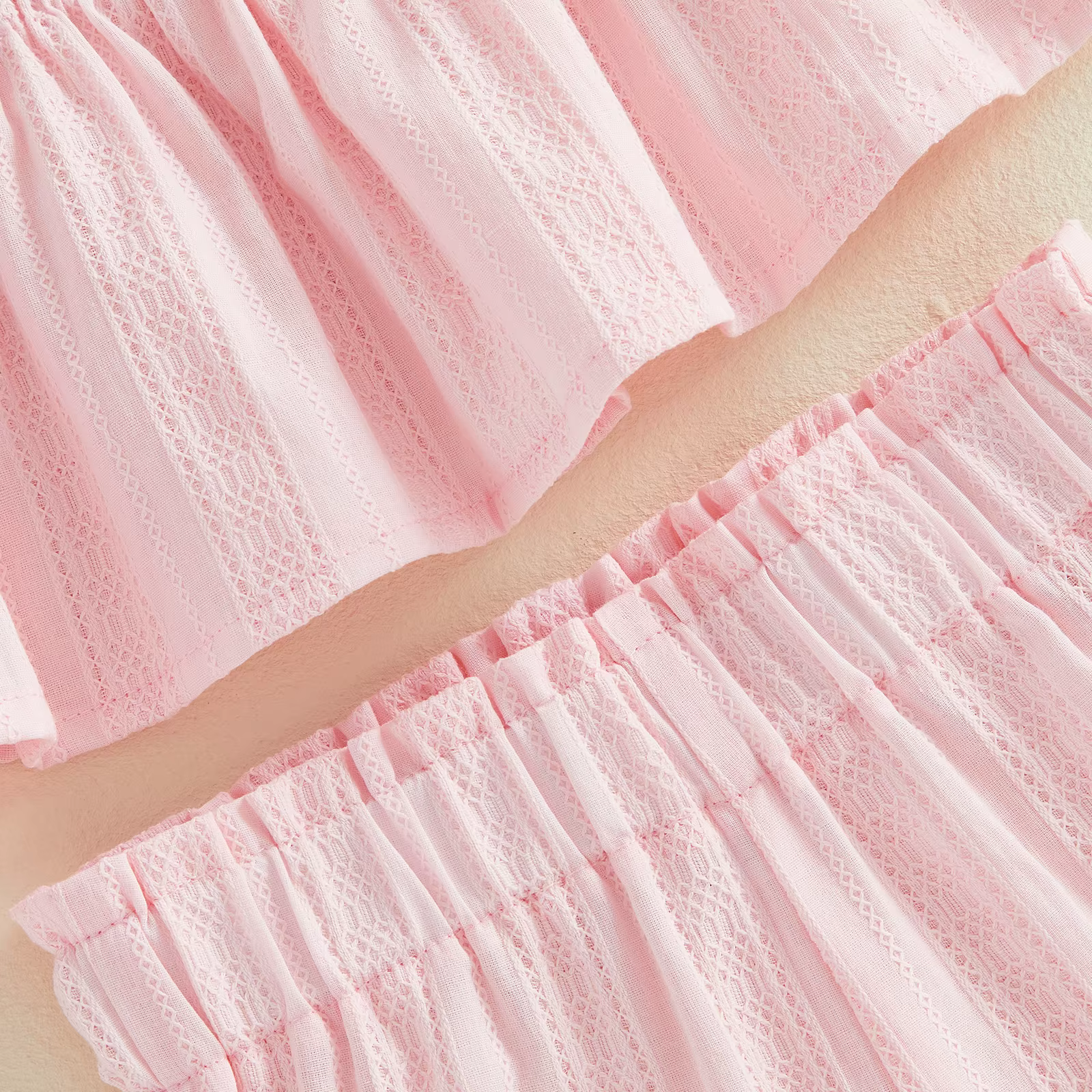 Conjunto de verano para niña: camiseta nido de abeja y short de encaje - imagen 4