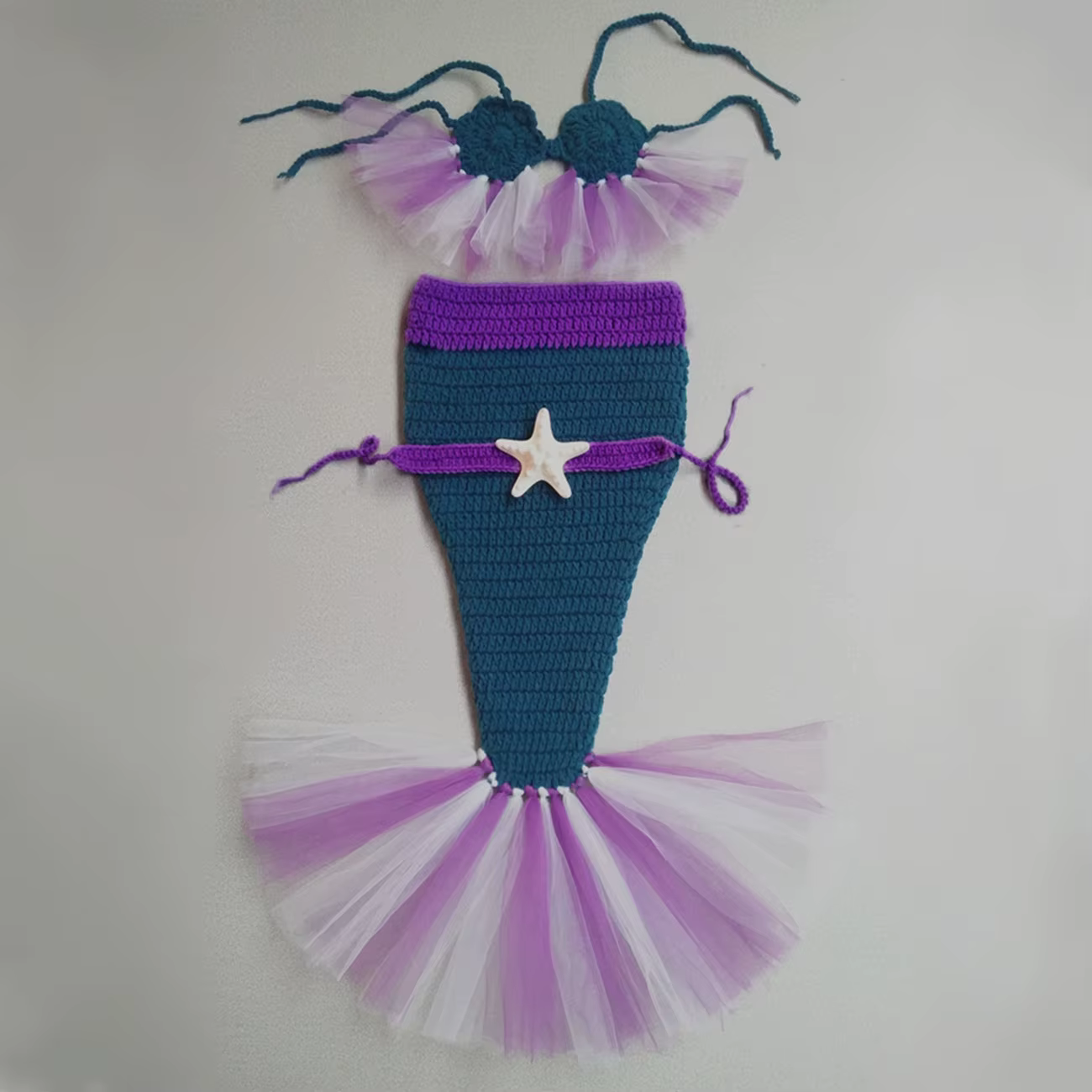 Traje de sirena con perlas tejidas para sesión de fotos de recién nacida