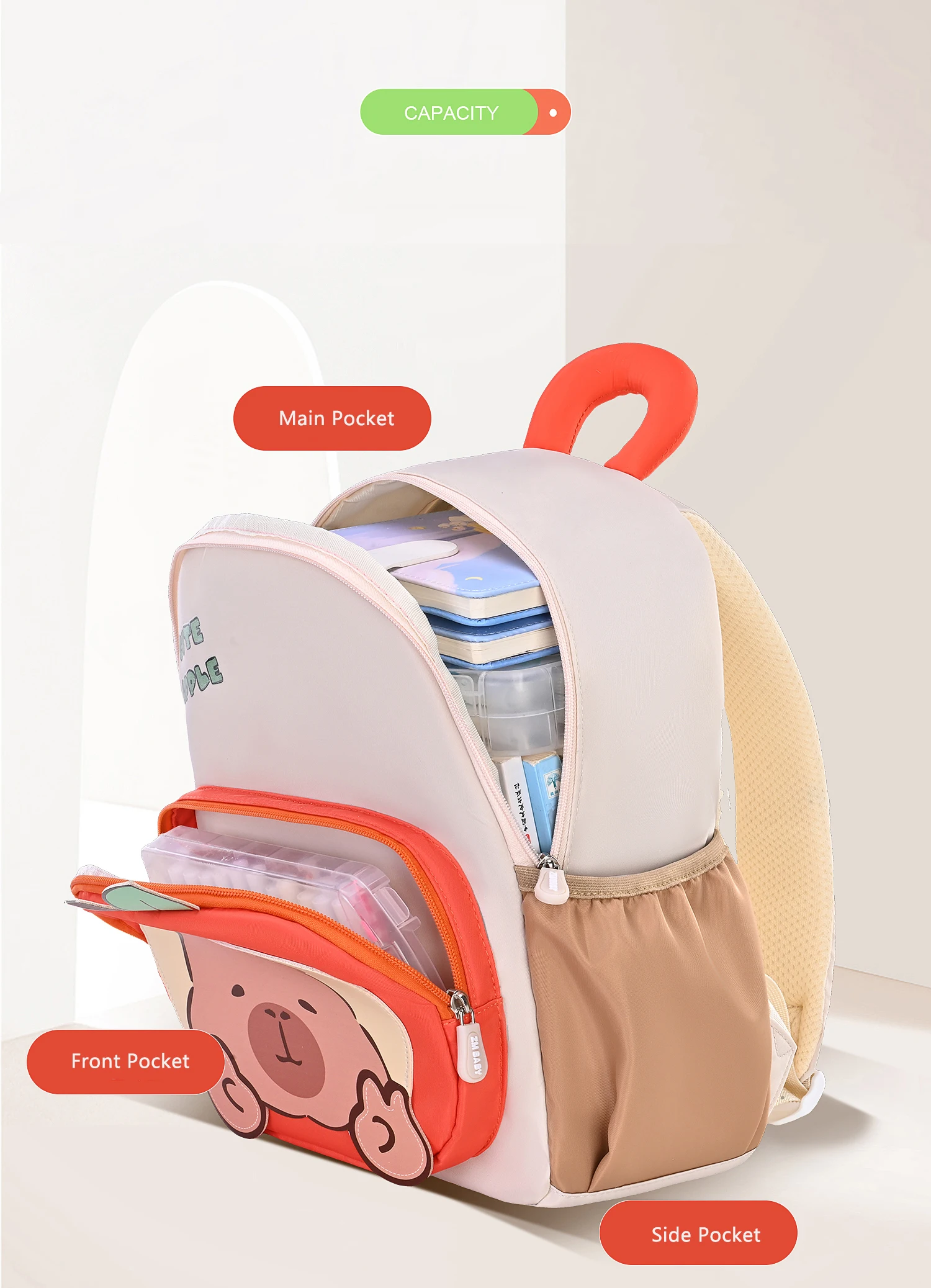 Detalle del sistema antipérdida de la mochila escolar