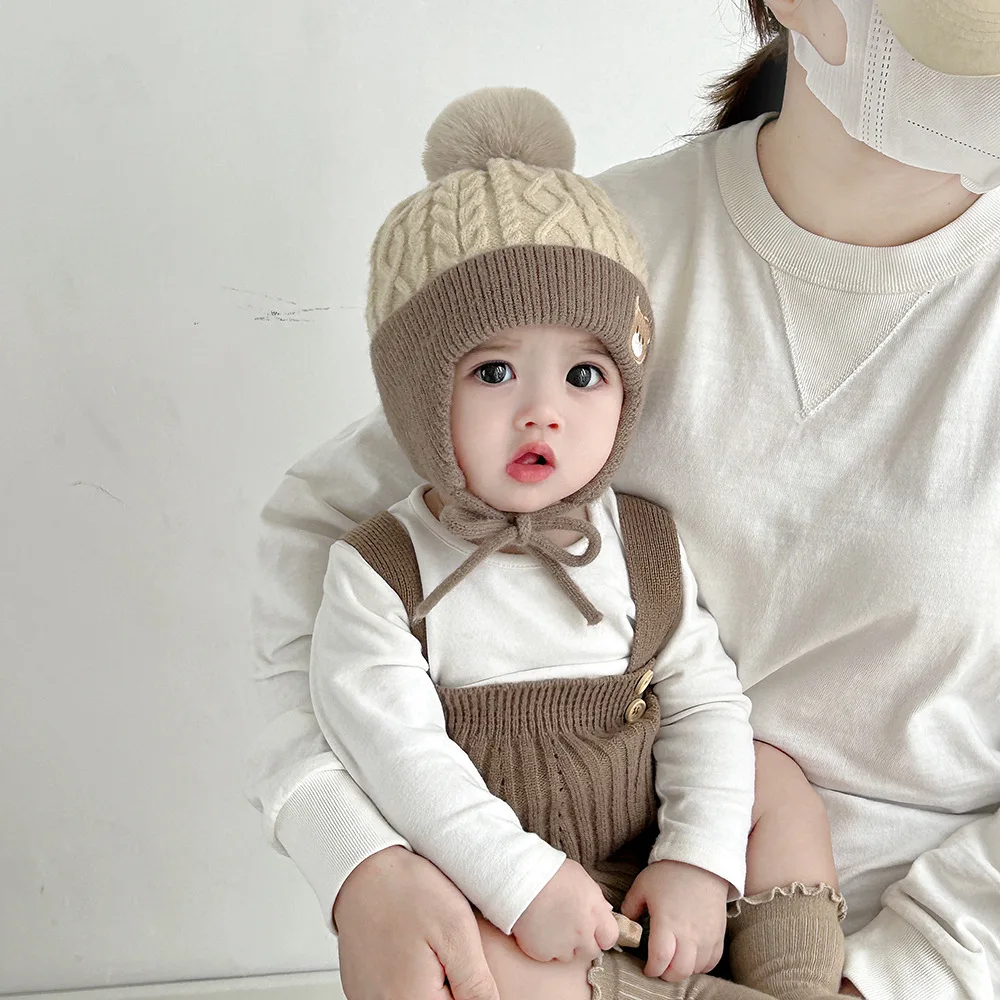 Gorro de bebé con pompón de oso estilo coreano