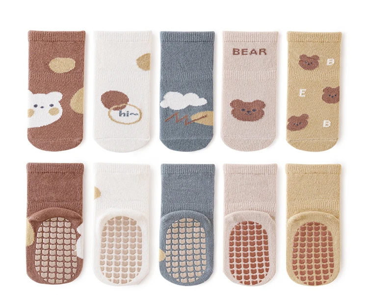Calcetines infantiles en distintos colores