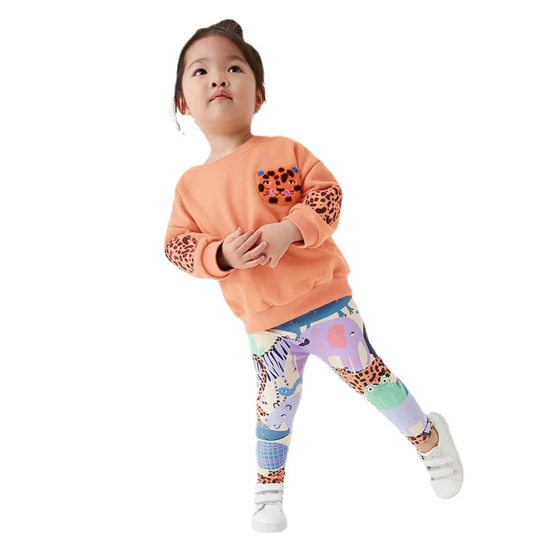 Traje de suéter para niñas, ropa de primavera y otoño, lindo oso bordado, Tops de manga larga, Pantalones estampados, 2 conjuntos, tendencia infantil - imagen 3