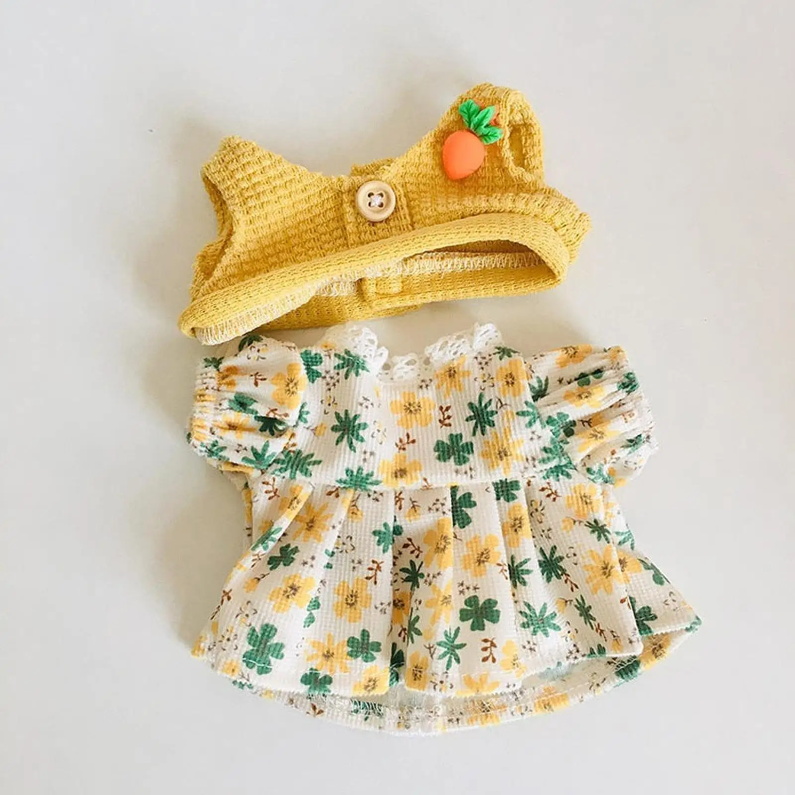 Miniature Doll Dress Set - Elegant Attire for Petite Figures