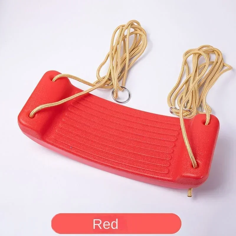 Un objeto rojo con una cuerda unida