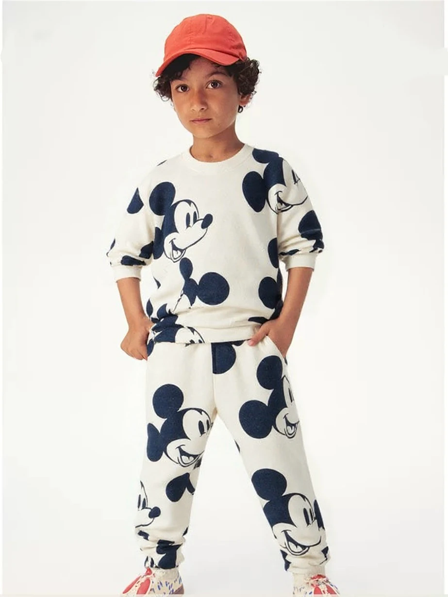 Ropa de otoño para niños, sudaderas y pantalones de dibujos animados, Tops completamente estampados de Mickey Mouse, pantalones que combinan con todo, traje deportivo informal de dos piezas