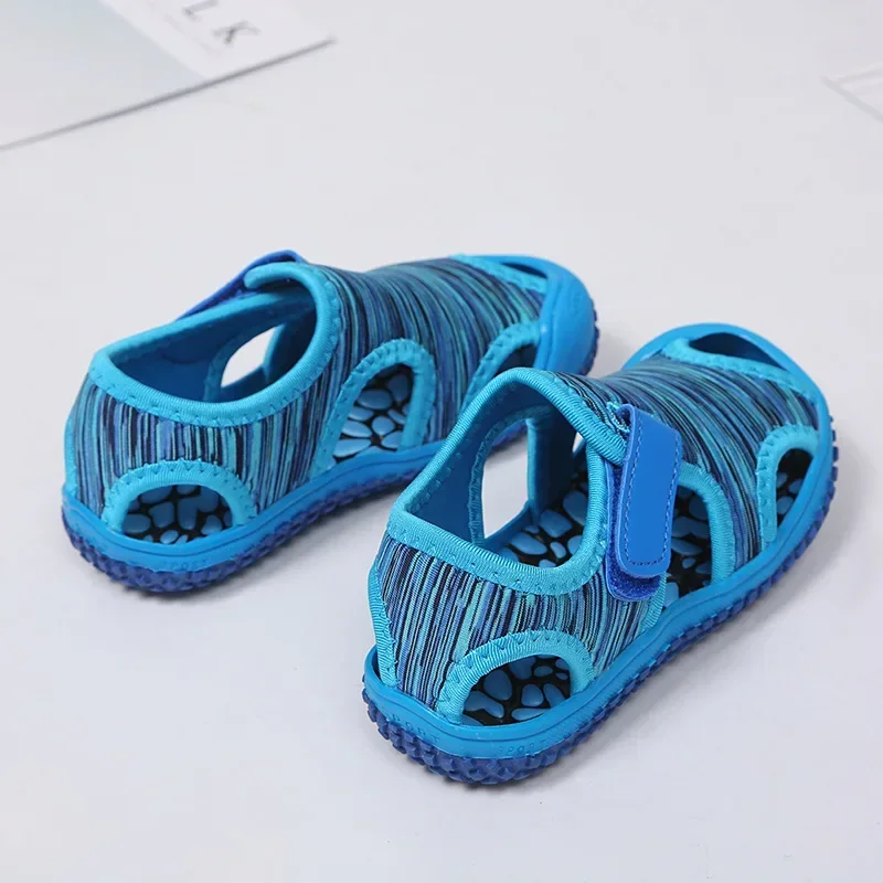 Sandalias de playa para niños y niñas, zapatillas antideslizantes de verano con suela suave para niños, exteriores, anti choques - imagen 3