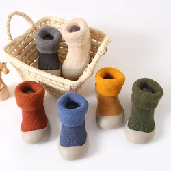 Zapatos de invierno antideslizantes para primeros pasos de bebé
