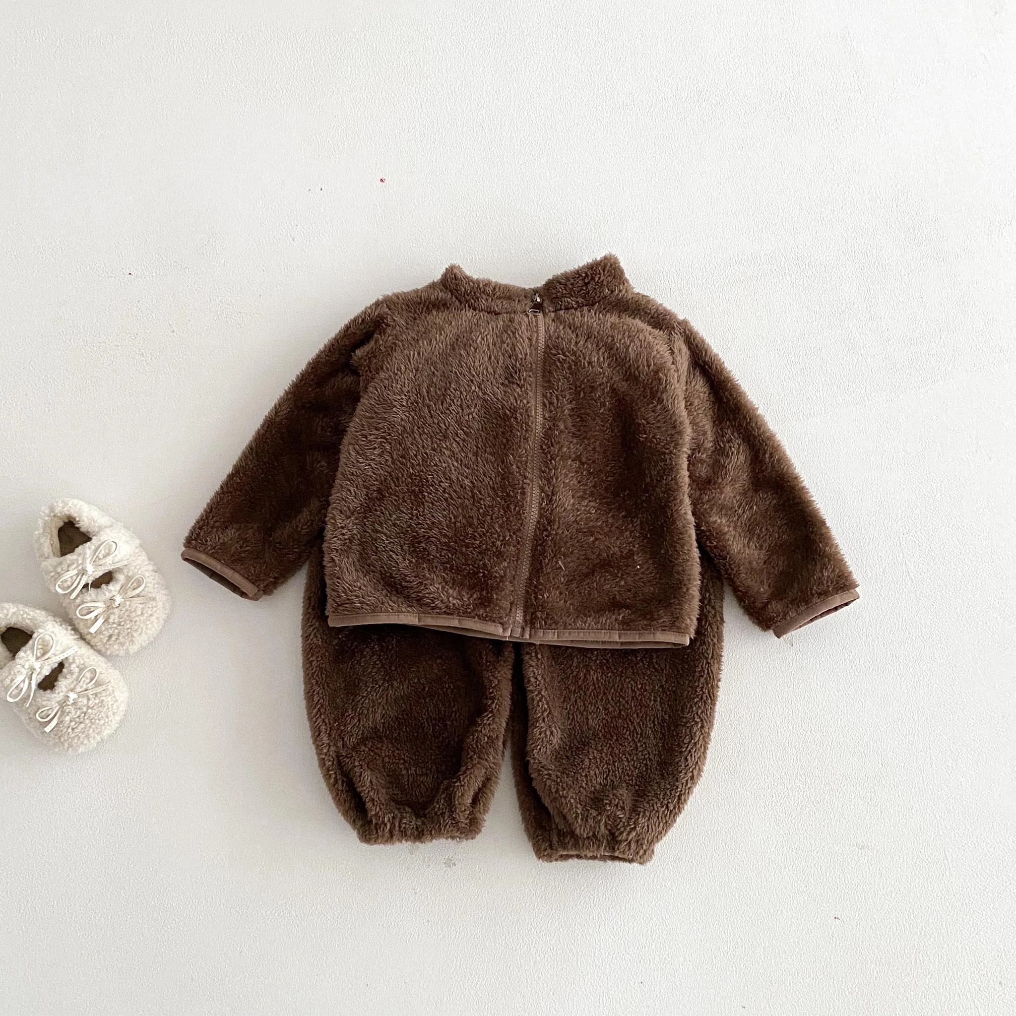 Ropa sencilla de Color sólido para el hogar, abrigos de felpa + Pantalones, conjunto informal de dos piezas para bebés y niños, ropa de otoño e invierno - imagen 3