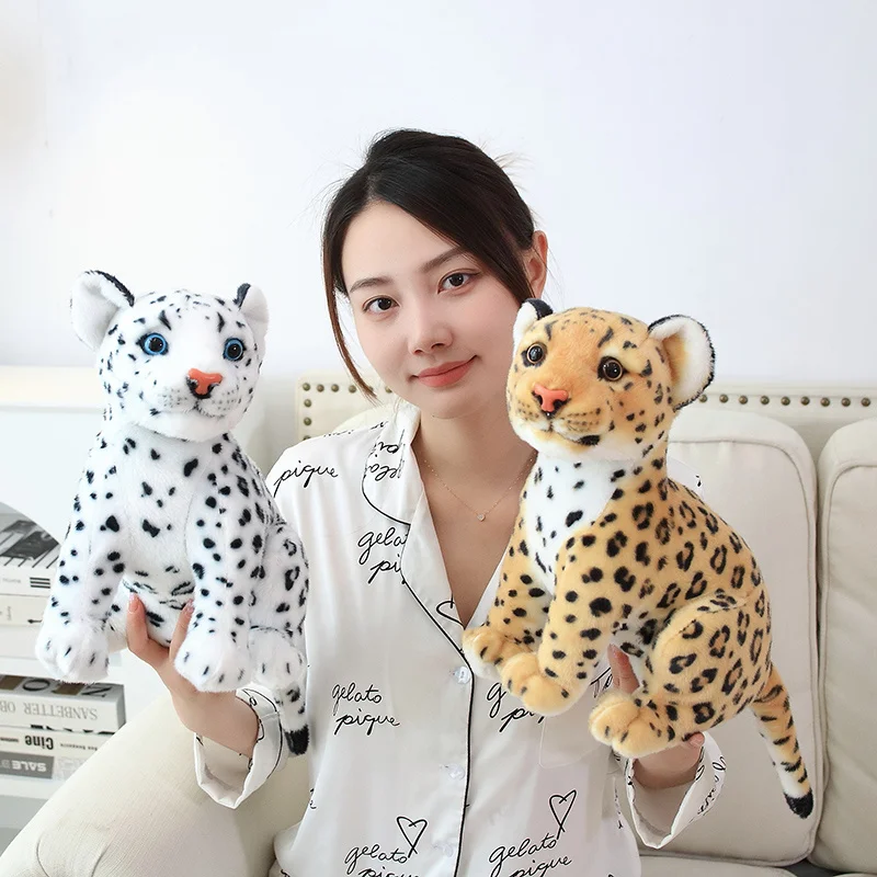 Leopardo de peluche en tamaño 27 cm