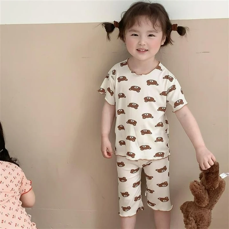 Conjunto de pijama infantil dulce floral de seda de hielo, dos piezas de manga corta de verano, fresco, agradable para la piel y transpirable para niñas - imagen 2