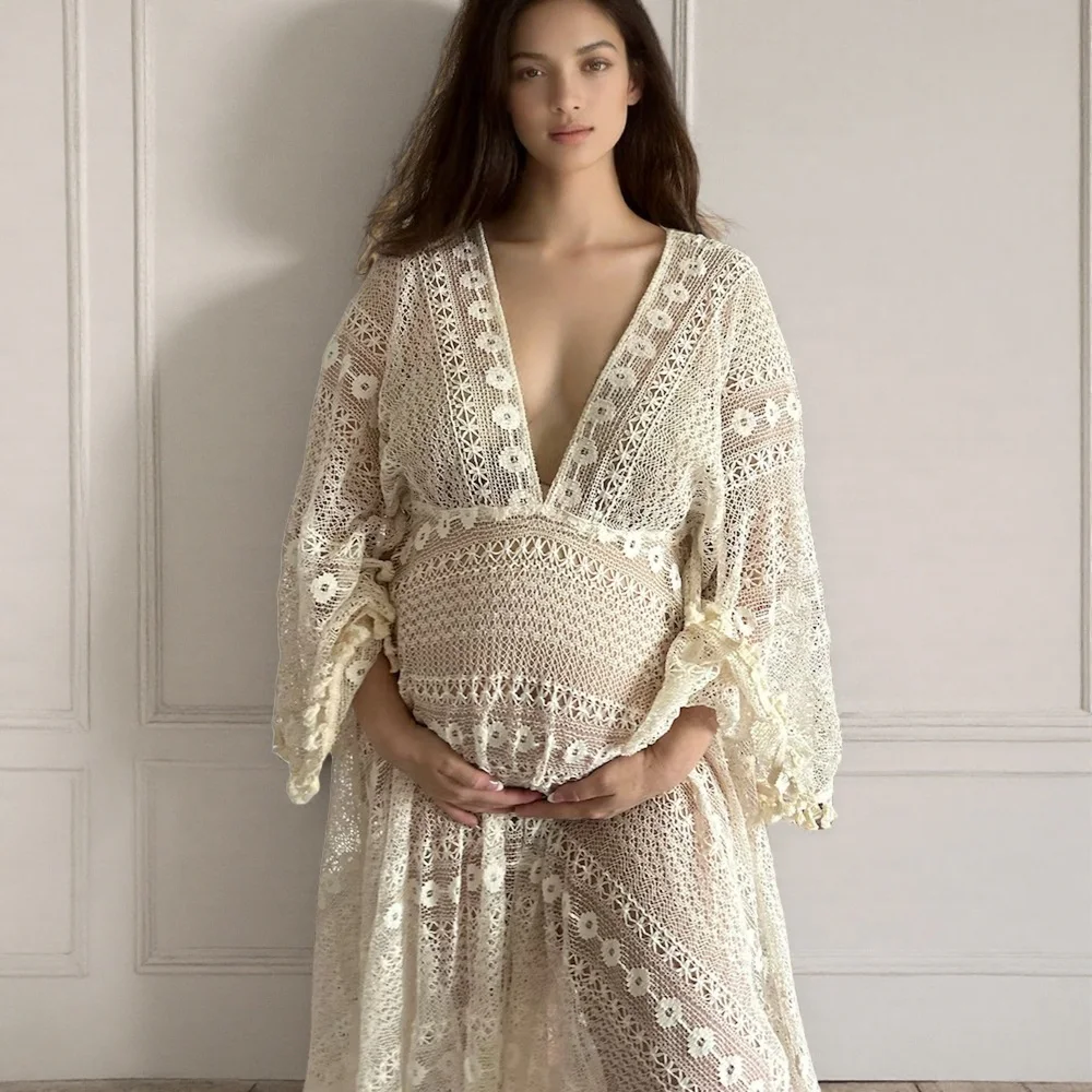 Vestido bohemio encaje beige para sesión fotos maternidad