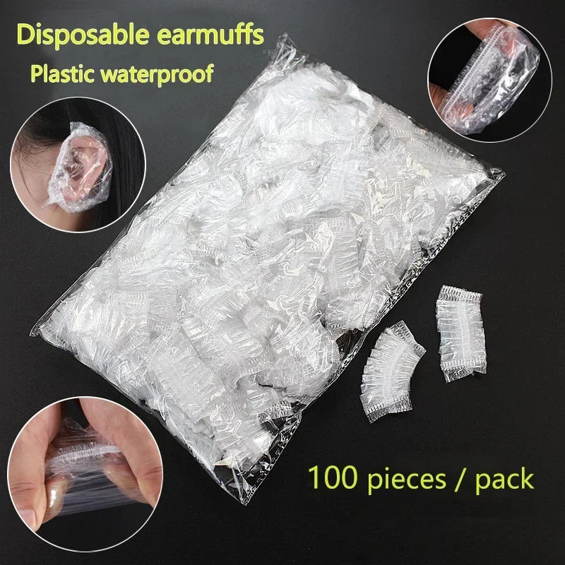 Fundas desechables para oídos en uso durante tinción de cabello