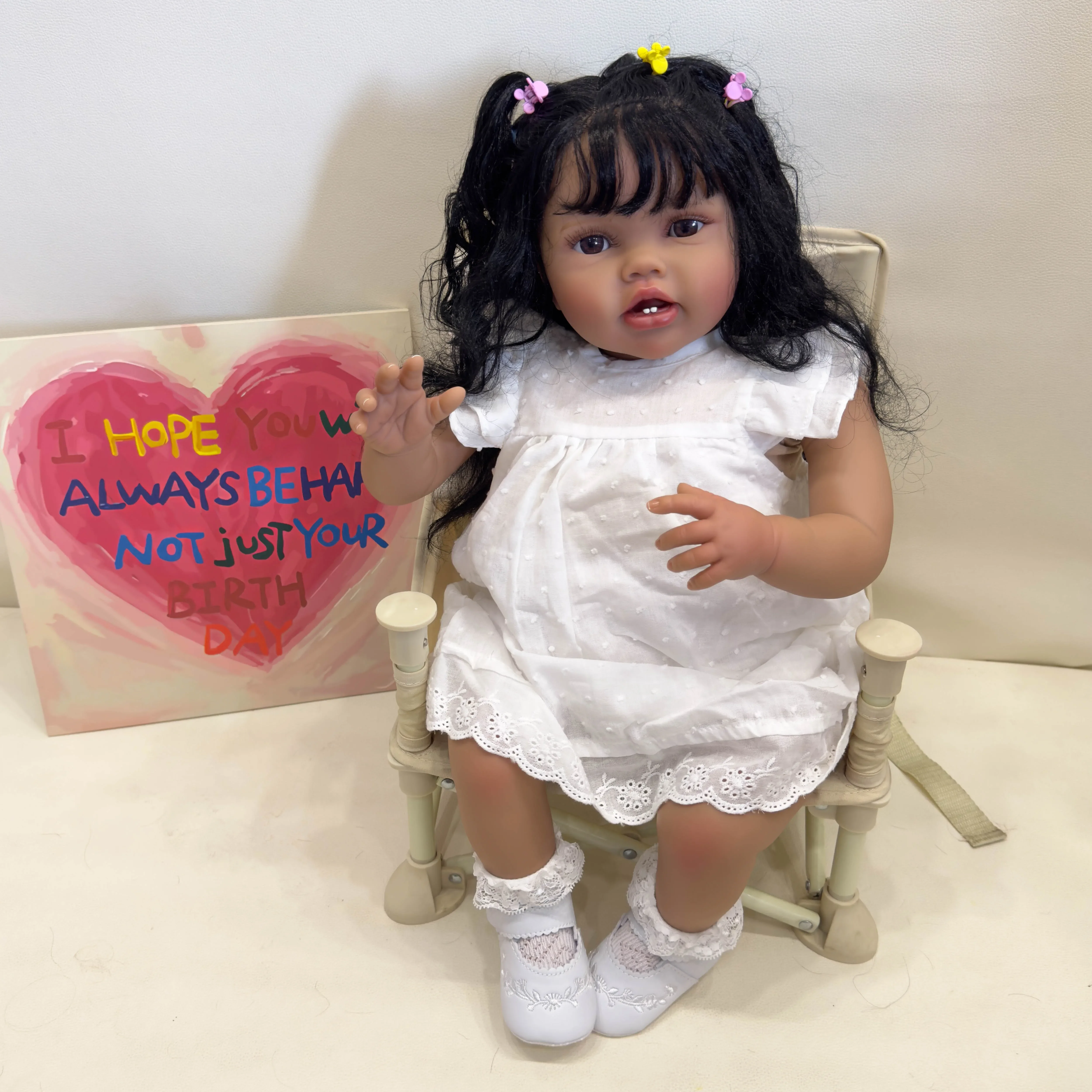 Muñeca Lottie Reborn bebé realista tacto suave – Piel marrón oscuro - imagen 3