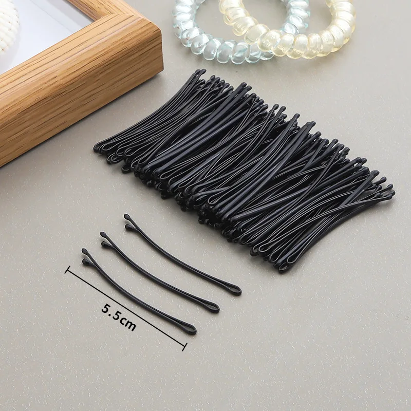 Pasador de metal negro para flequillo lateral – Minimalista infantil - imagen 3