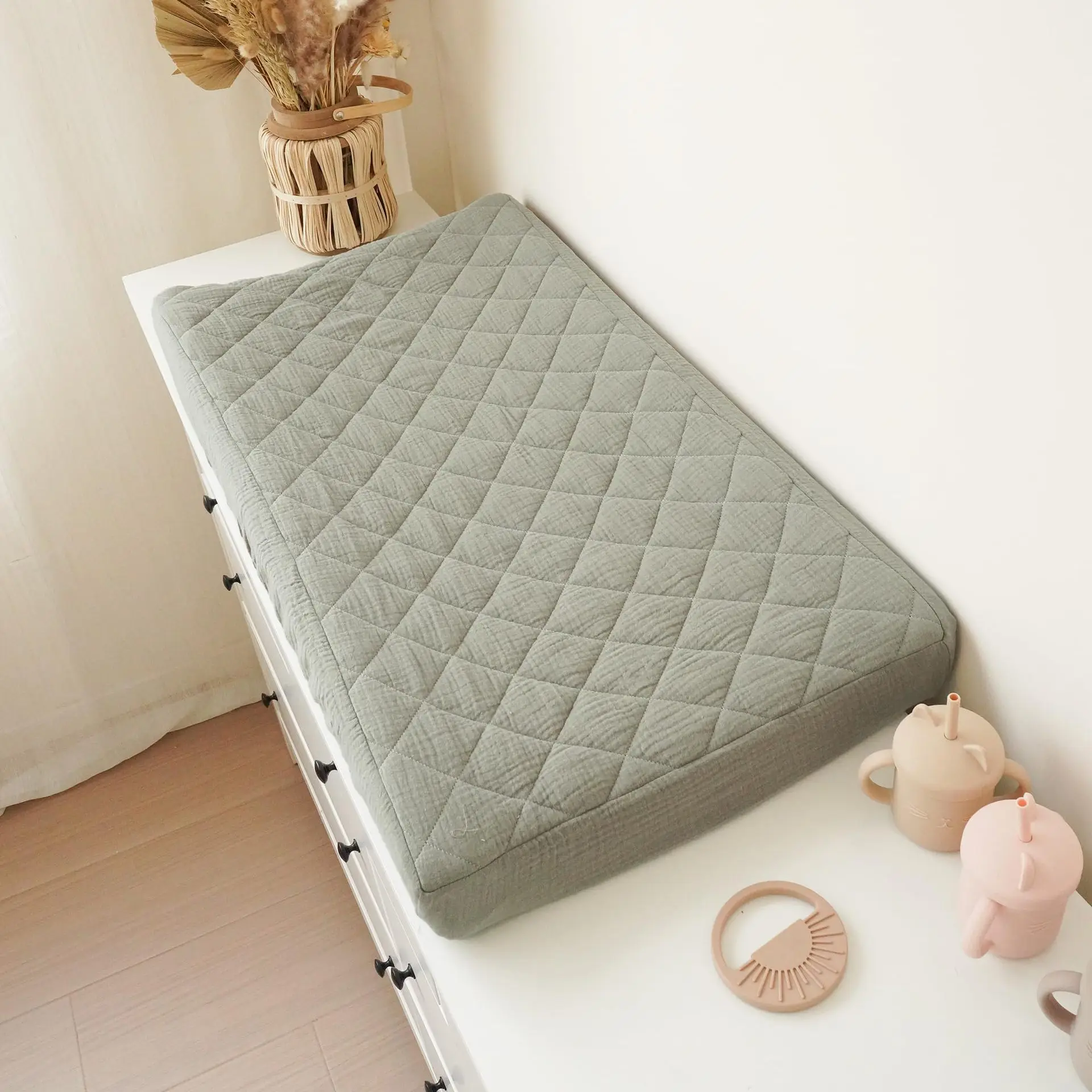 Sábana bajera de muselina de algodón suave y transpirable para bebé, Sábana para cuna de recién nacido, Sábana Universal de Color sólido, cubierta para cambiador acolchado para bebés - imagen 4