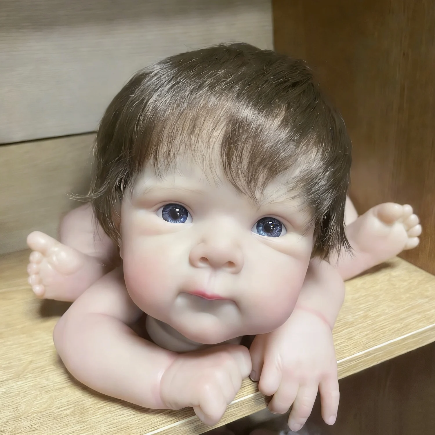 Muñeca Reborn Bettie pintada con pelo injertado y cuerpo de tela - imagen 5