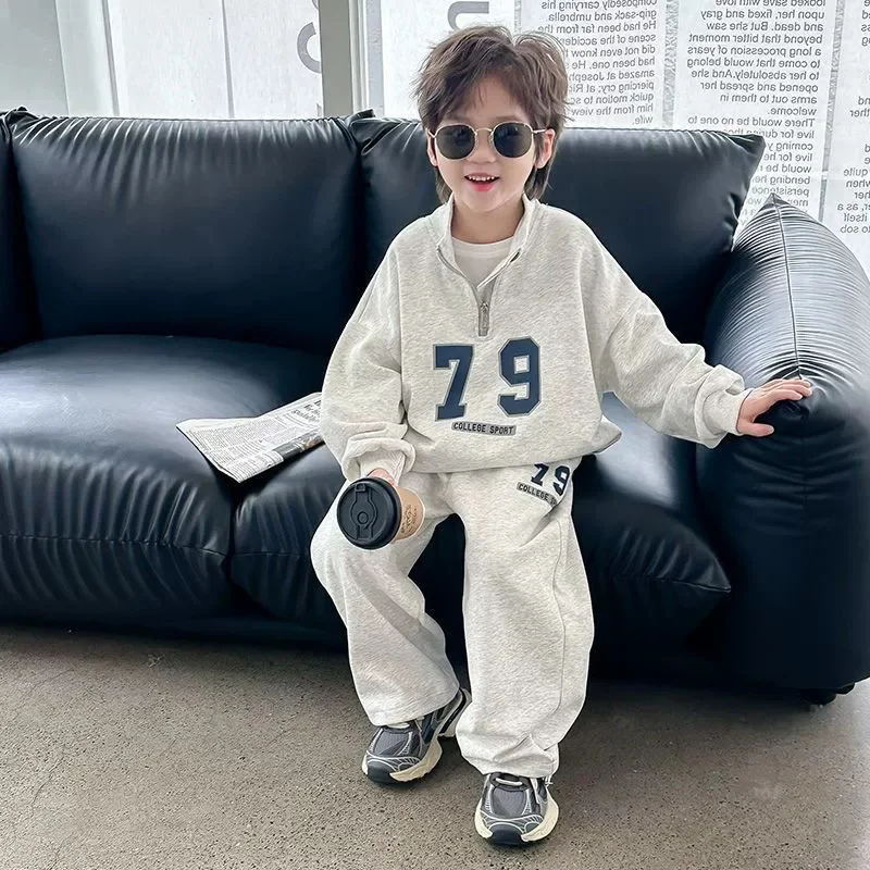 Conjunto de otoño para niño: jersey de manga larga y pantalón chándal - imagen 3