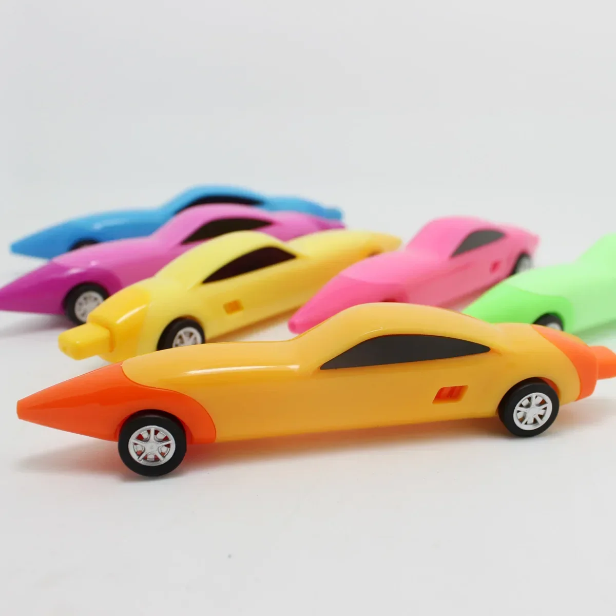 Bolígrafo con diseño coche de carreras para niños – Creativo portátil - imagen 5