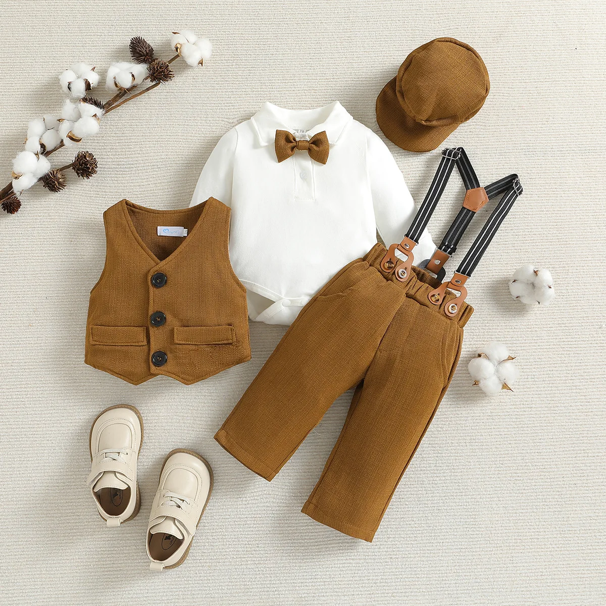Conjunto bautizo niño con americana, chaleco y pantalón - imagen 4