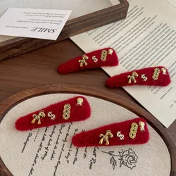 1/2/4 Uds invierno nuevo bolso de la suerte de Pony dorado de felpa Clips BB triangulares, horquillas rojas elegantes de alta gama para niñas, estilo dulce cremoso