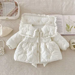 Parka infantil suave para niña con forro polar y lazo